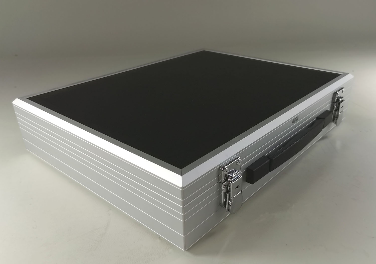 SOLID-LITE KASSETTE 1 Aluminium-Koffer grau SOLID-LITE KASSETTE 1 Aluminium-Koffer grau
