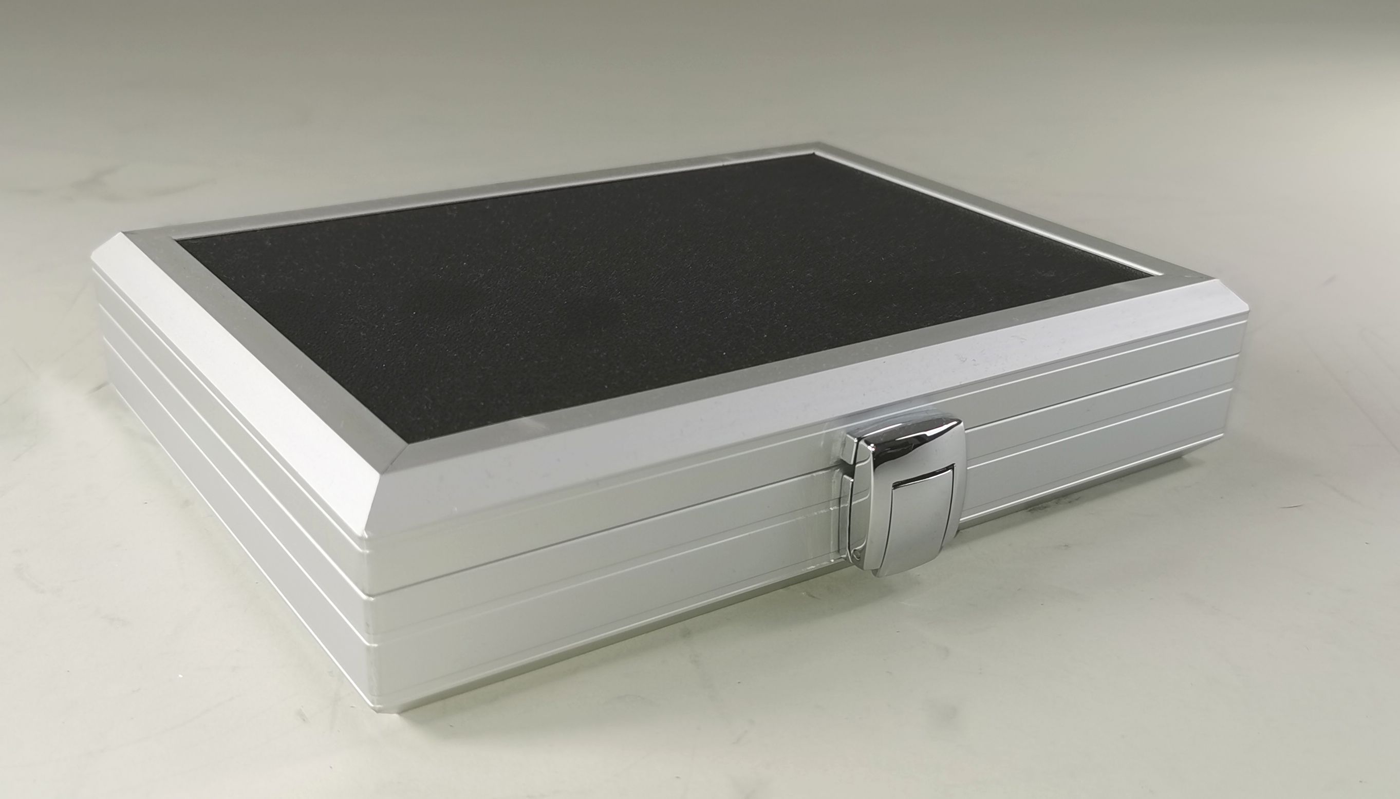 SOLID-LITE ETUI aluminum case SOLID-LITE ETUI aluminum case