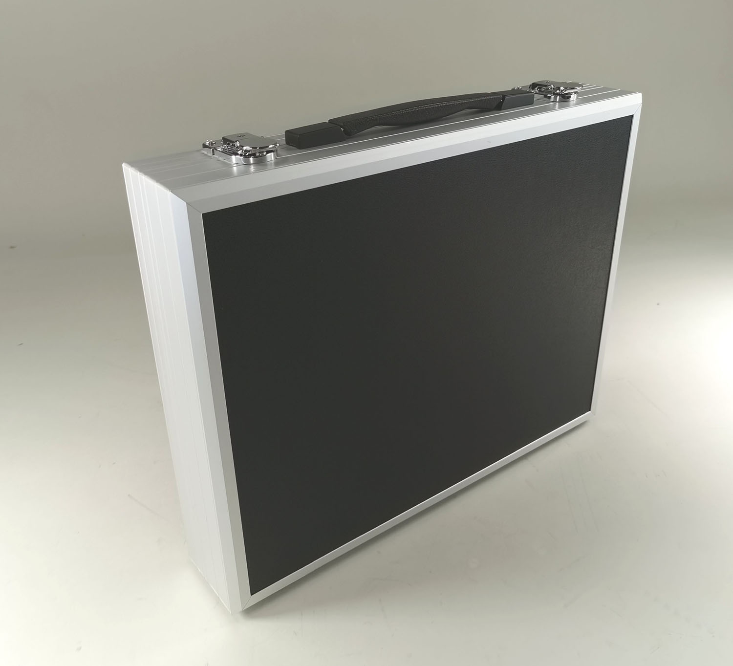 SOLID-LITE KASSETTE 1 Aluminium-Koffer grau SOLID-LITE KASSETTE 1 Aluminium-Koffer grau