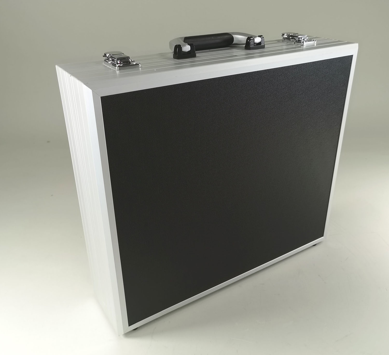 SOLID-LITE KASSETTE Aluminium-Koffer schwarz SOLID-LITE KASSETTE Aluminium-Koffer schwarz