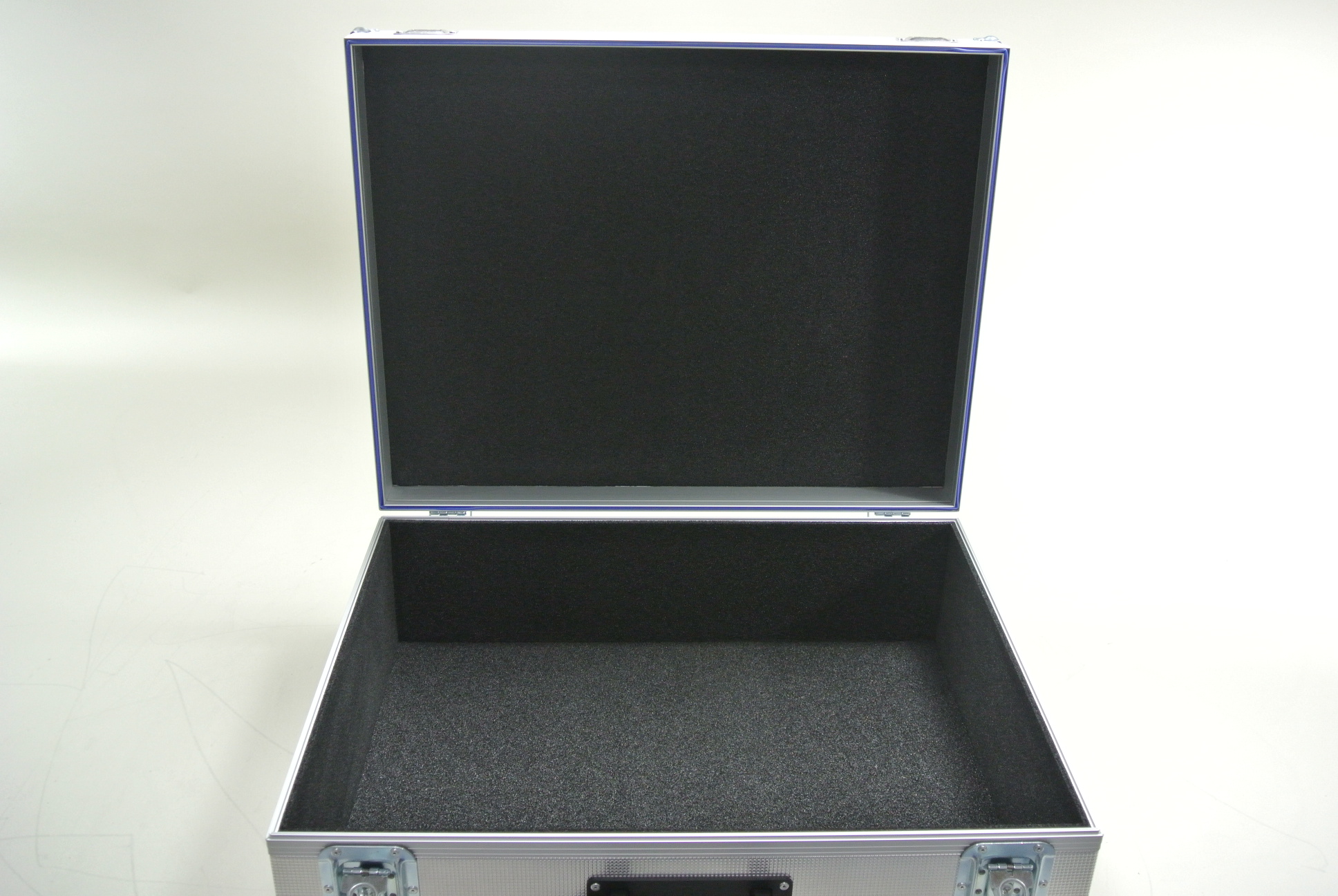 K74730-i TEC-CASE courier 3666 aluminum case